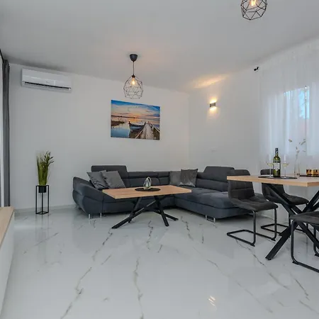 Apartmán Fil Cosic Vir